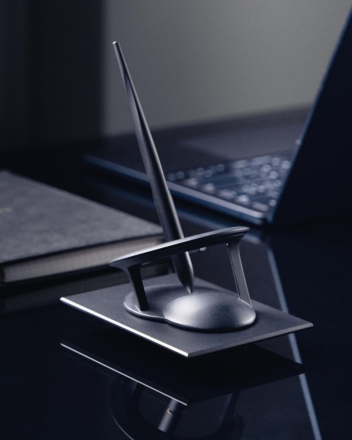 novium - Hoverpen Interstellar - Space Black, Ballpoint Pen, Unique Conversational Starter, Premium Futuristic Design, Precision Flow Ink, Schmidt Ballpoint Cartridges - Serious Techies