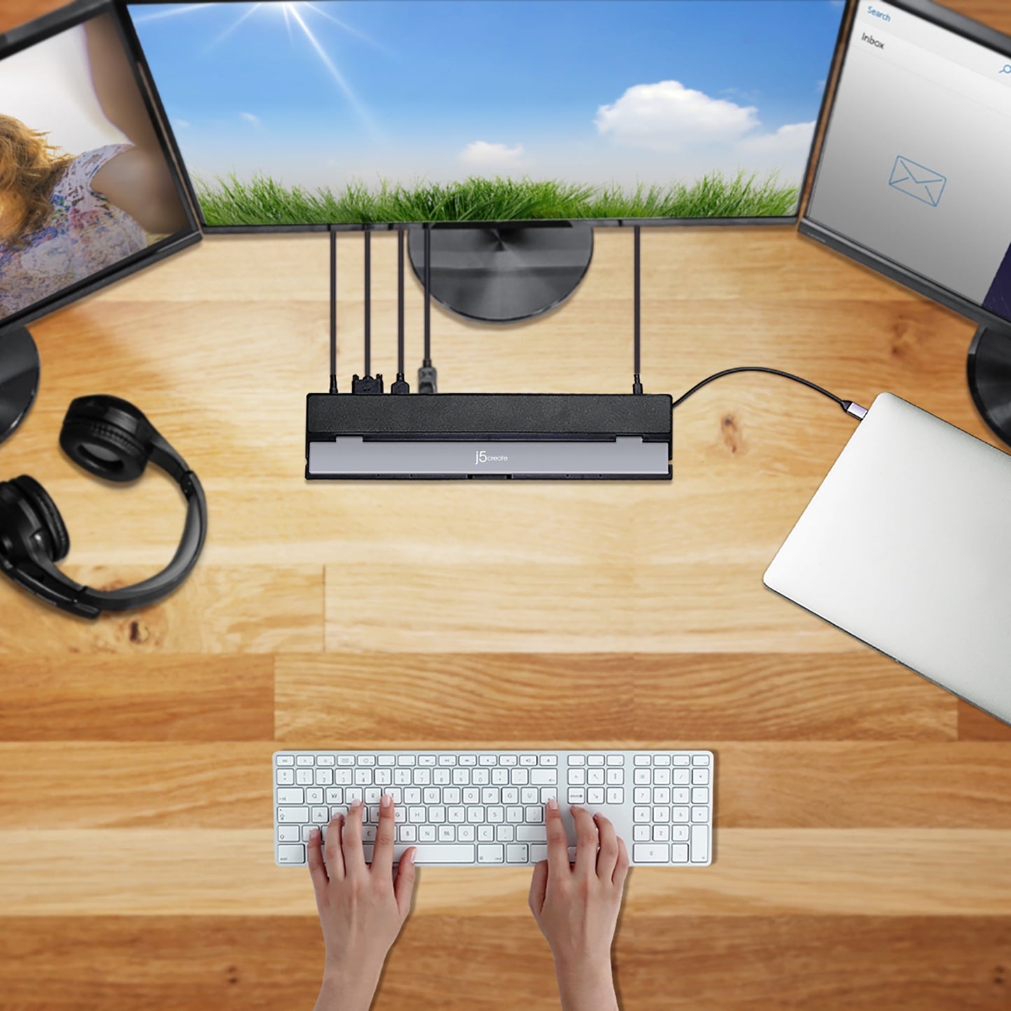 j5create - USB-C Triple Display Docking Station, JCD543 - Serious Techies