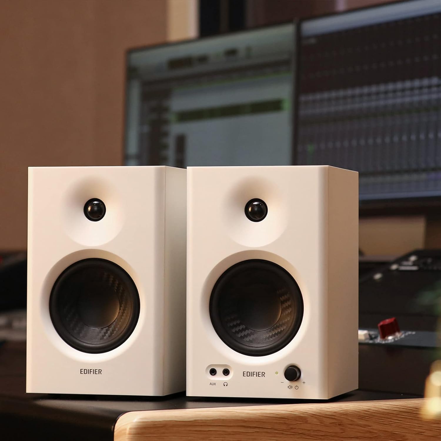 Edifier - MR4 Powered Studio Monitor Speakers, 4" Active Near-Field Monitor Speaker - White (Pair) - Serious Techies