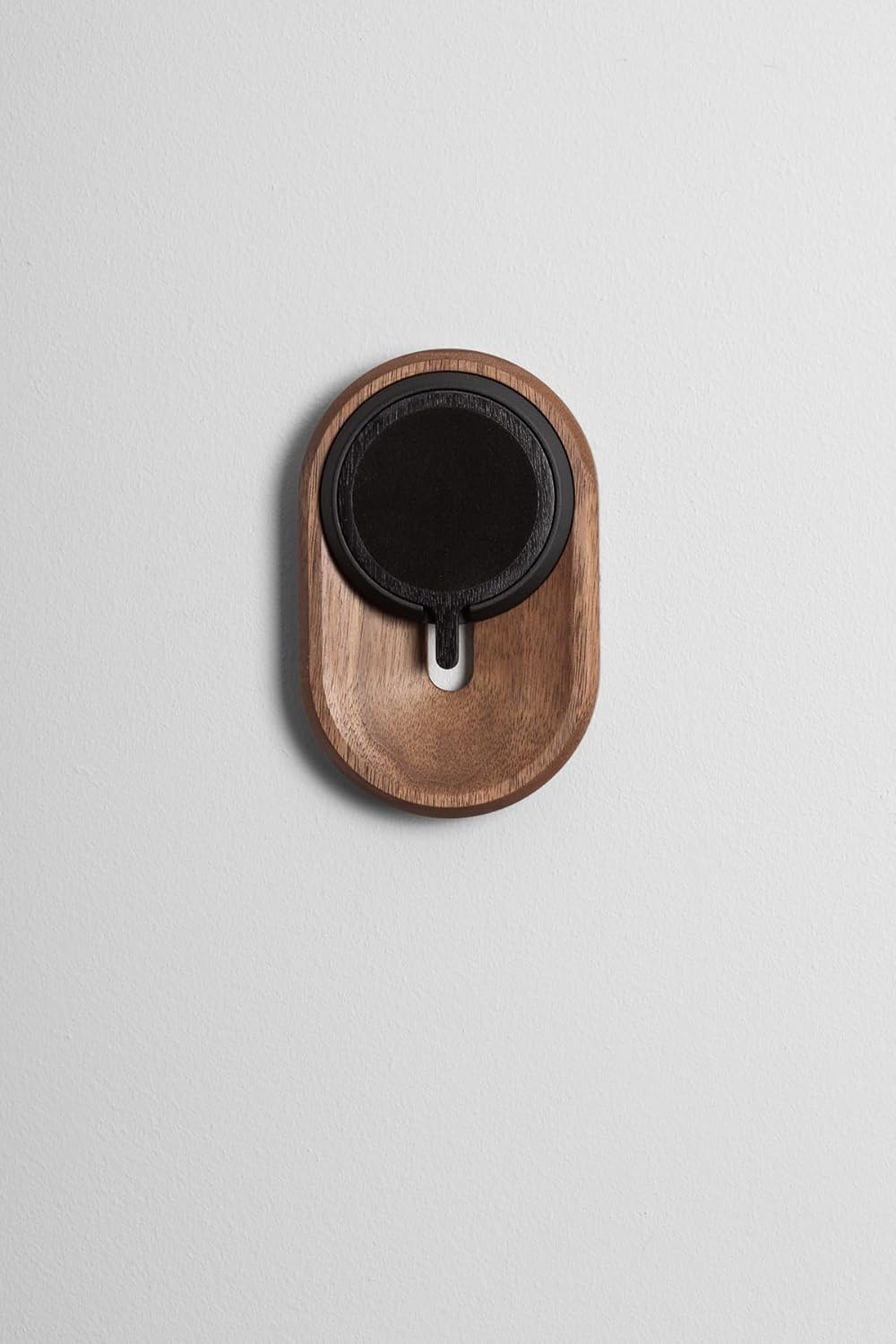 Oakywood - Phone & Iphone Wall Mount – Handcrafted Wooden Mobile Phone Stand & Holder – Compatible with Magsafe Charger & Iphone 12–16 Models – 8X12.3X1.5Cm/3.2X4.8X0.6’ – Walnut - Serious Techies