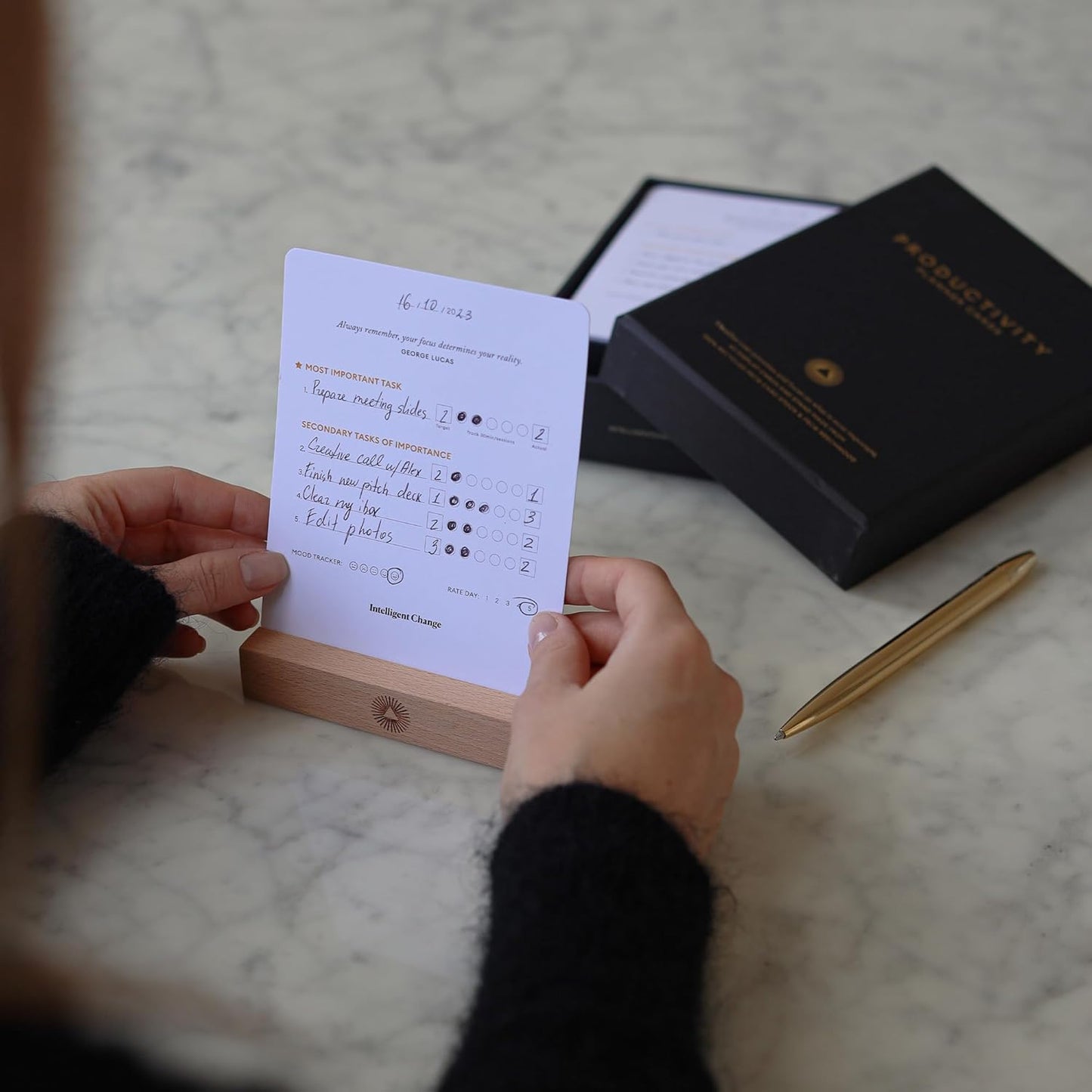 Intelligent Change - Productivity Planner Cards with Display Stand, Compact Desk-Friendly Daily Prioritization Cards, Inspirational Quotes, Dual-Purpose Design for Daily Organization and Notes - Serious Techies