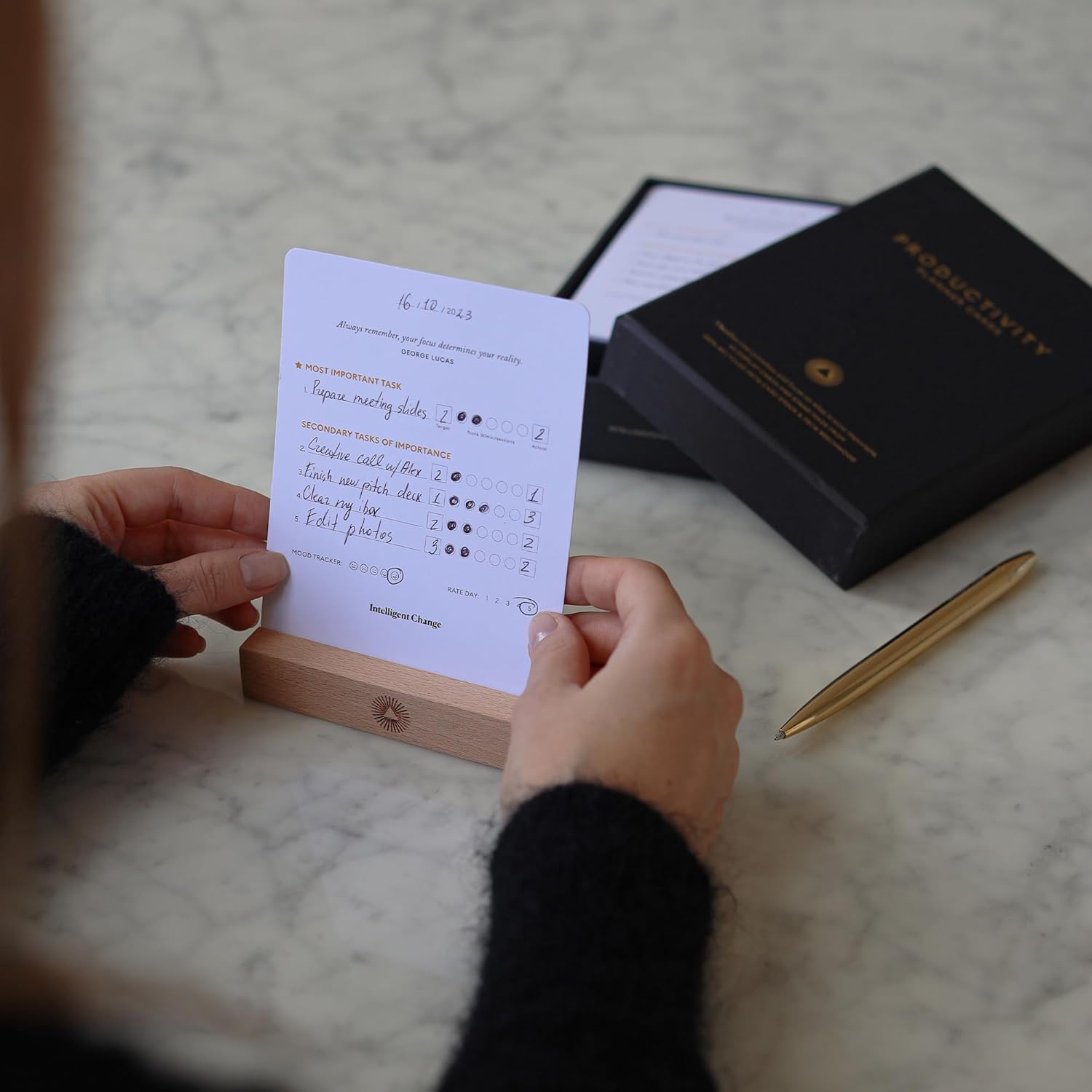 Intelligent Change - Productivity Planner Cards with Display Stand, Compact Desk-Friendly Daily Prioritization Cards, Inspirational Quotes, Dual-Purpose Design for Daily Organization and Notes - Serious Techies
