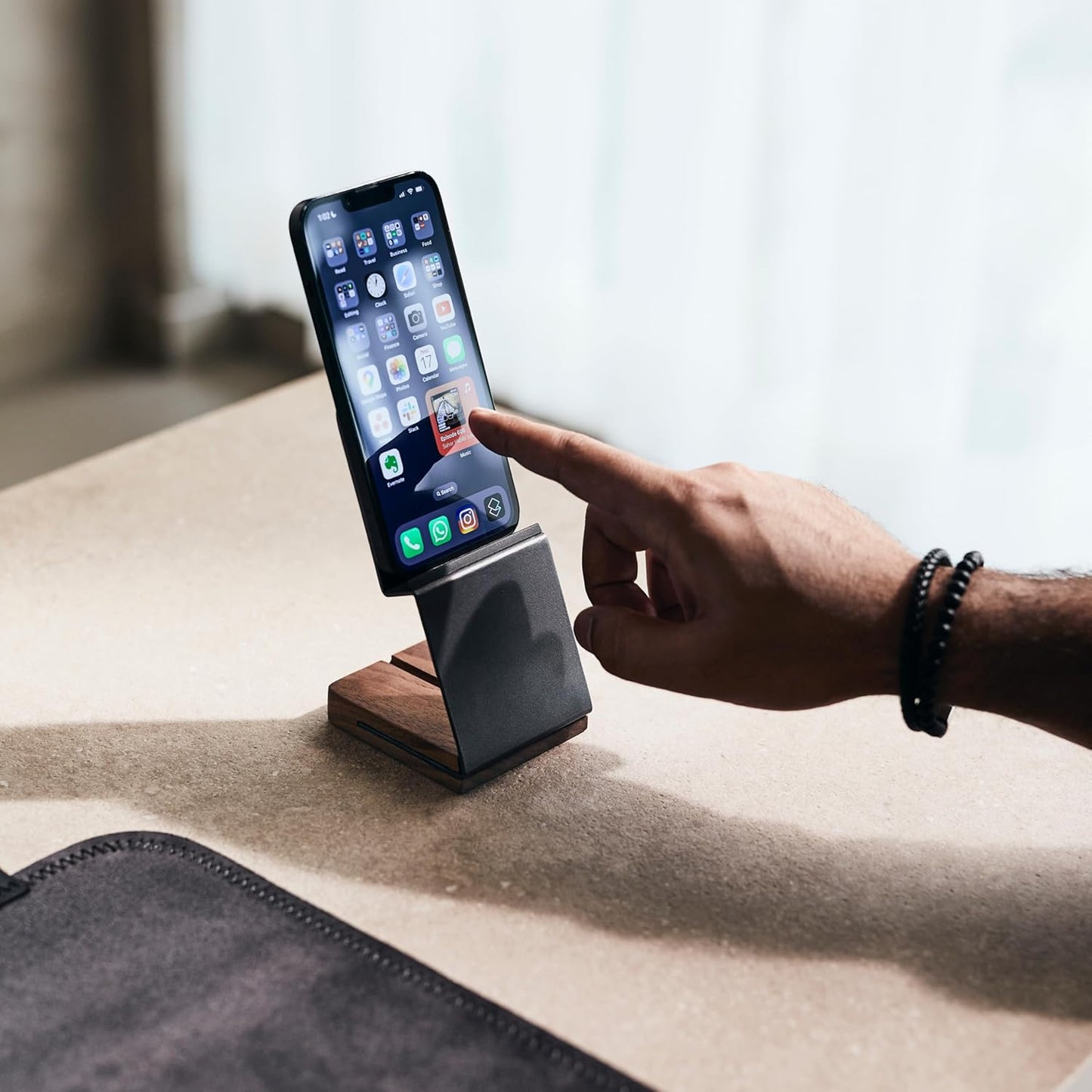 NOOE - Hand-On Tablet Stand Mobile Holder, Sturdy Wood and Aluminum Base, for up to 12 Inch Devices, WALNUT BROWN - Serious Techies