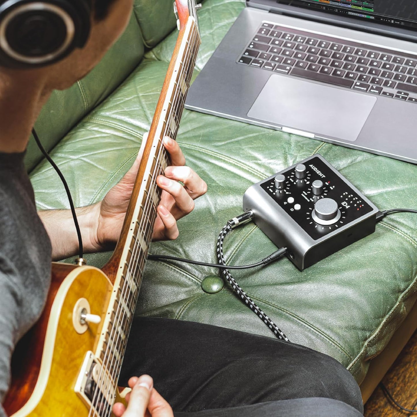 Audient - Audio Interface Id4 MKII, Class a Console Microphone Preamp (High Speed USB-C, Monitor Mix and Monitor Panning Function, 2 Headphone Outputs, Mac/Pc/Ios Compatible), Black - Serious Techies