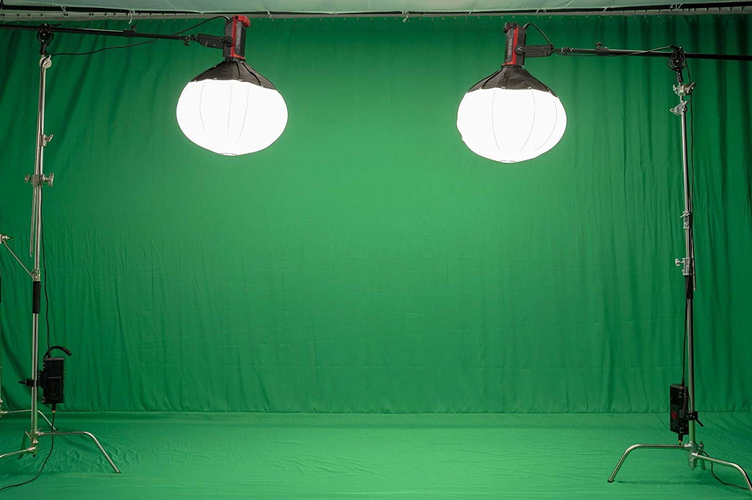Aputure - Lantern Softbox Soft Light Modifier with Bowens Mount for  300D Mark II 120D 120T 120D Mark II 300D - Serious Techies