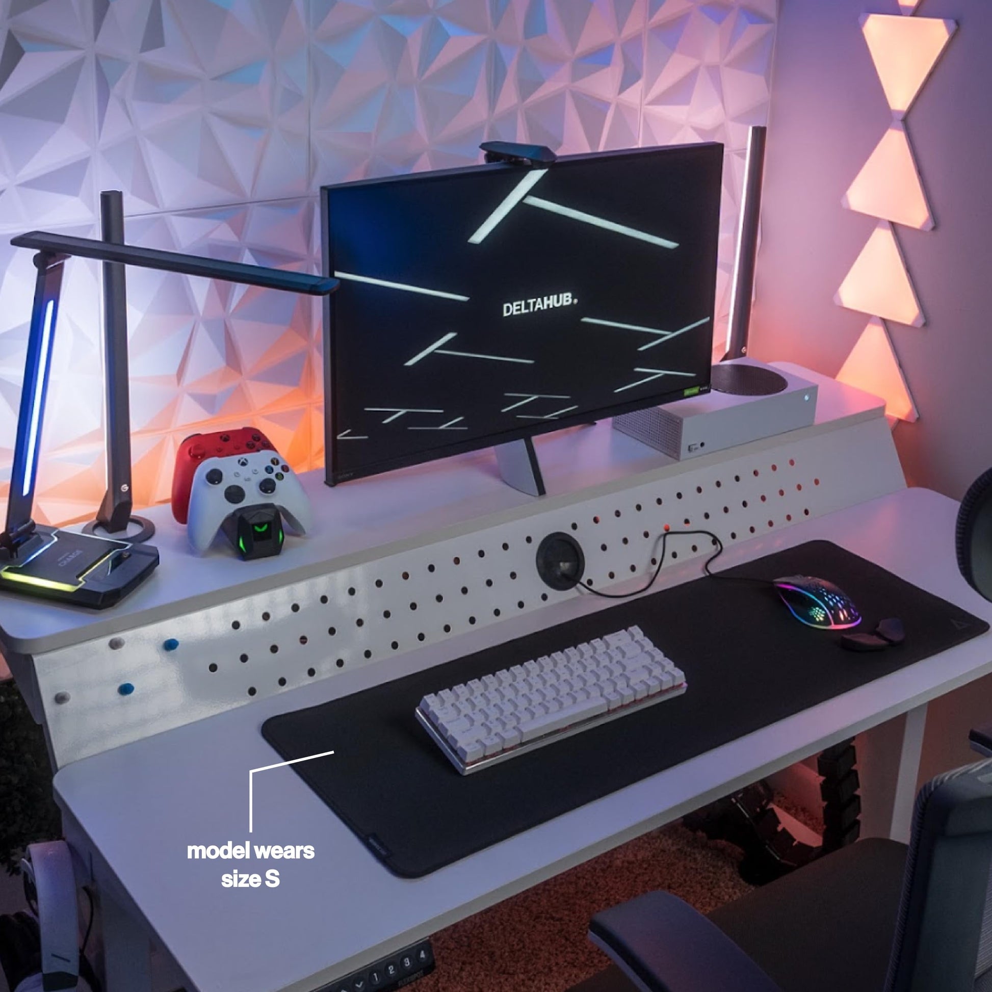 DELTAHUB - Gaming Desk Pad Protector - Mouse Pad,Office Desk Mat, Non-Slip Neoprene Top, Desk Blotter,Laptop Desk Pad,Waterproof Desk Writing Pad (Large) ‎11 x 24.8 x 0.1 inches C86 - Serious Techies