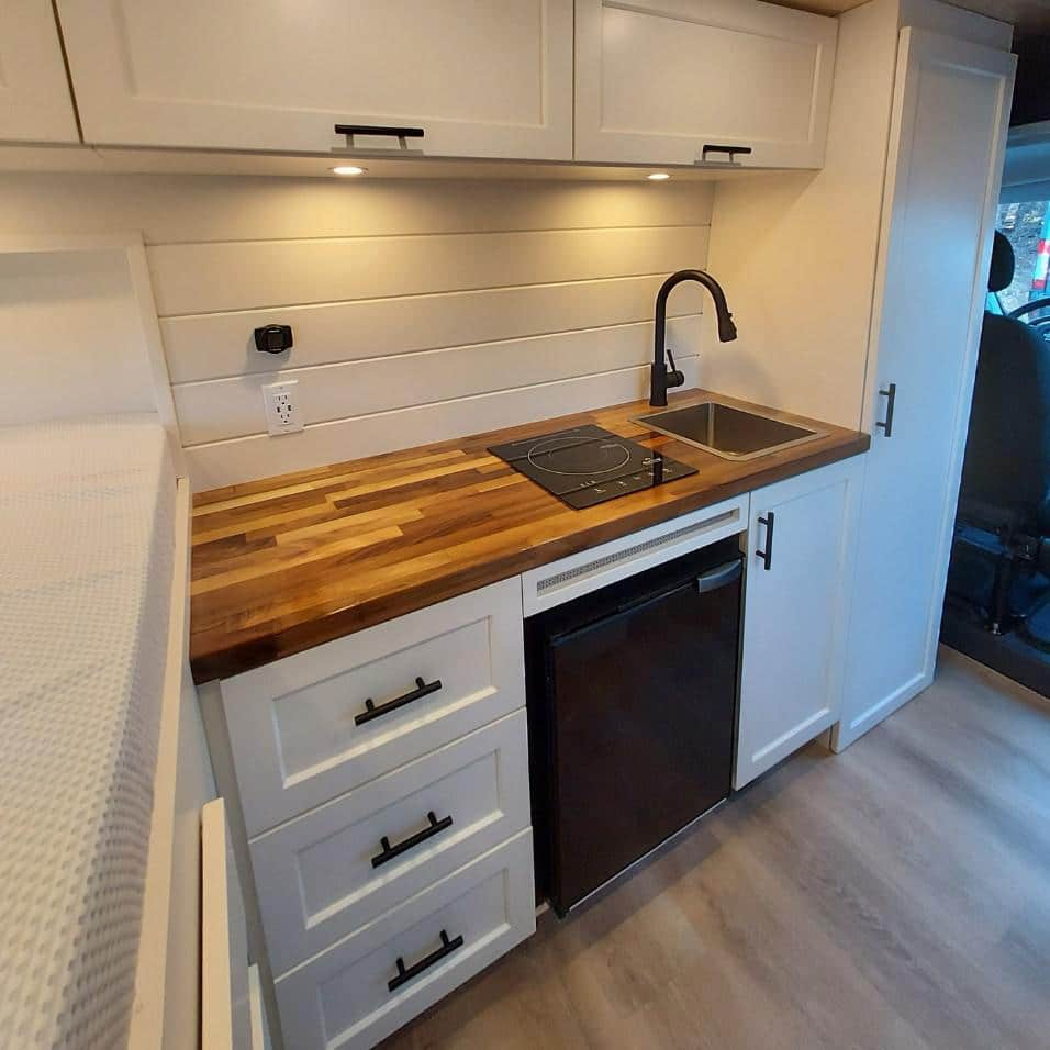 HARDWOOD REFLECTIONS - 6 Ft. L X 25 In. D Unfinished Walnut Solid Wood Butcher Block Countertop with Square Edge - Serious Techies