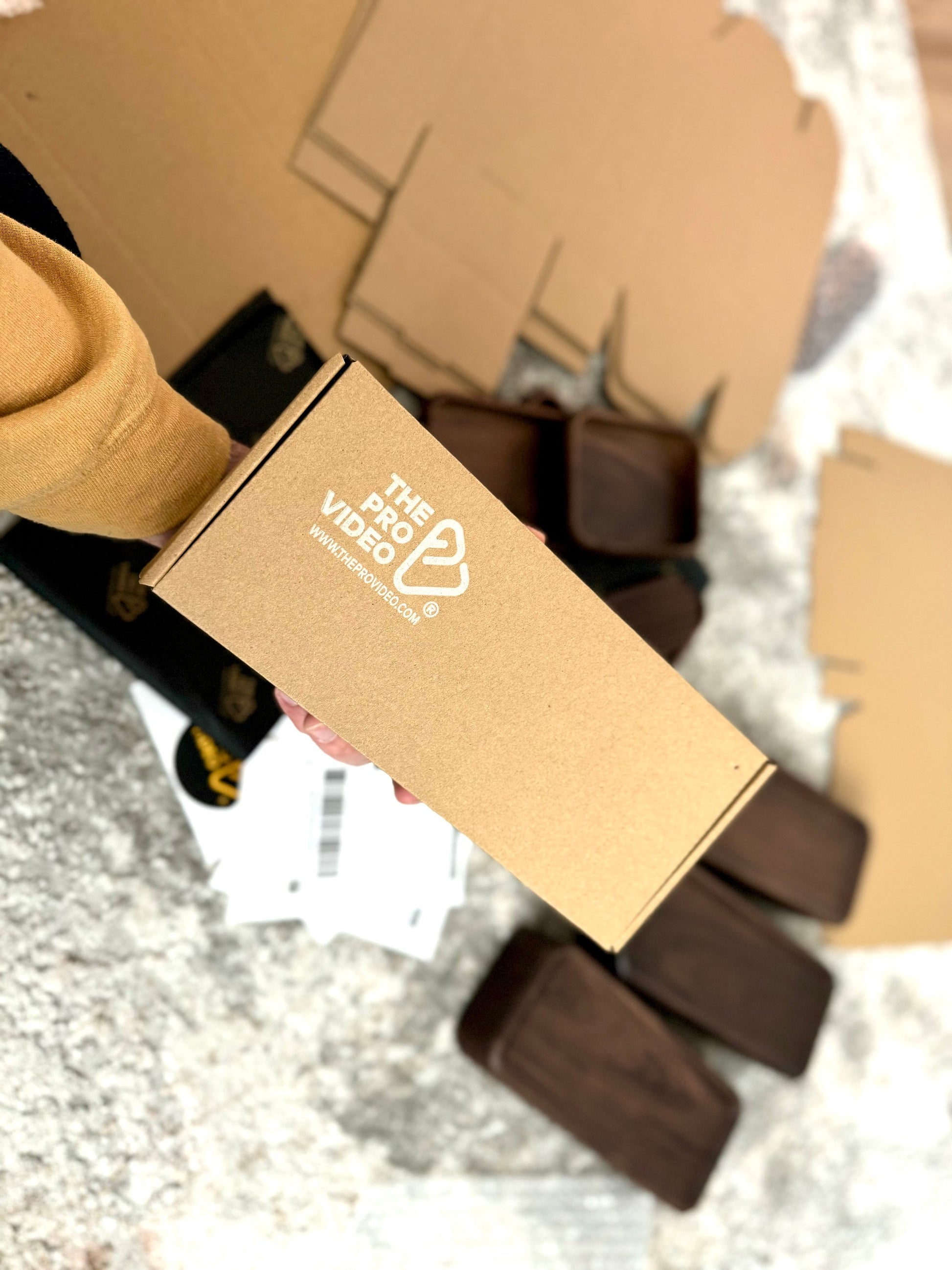 TheProVideo - Walnut Wooden Box with Lid: Desk Organizer - Serious Techies