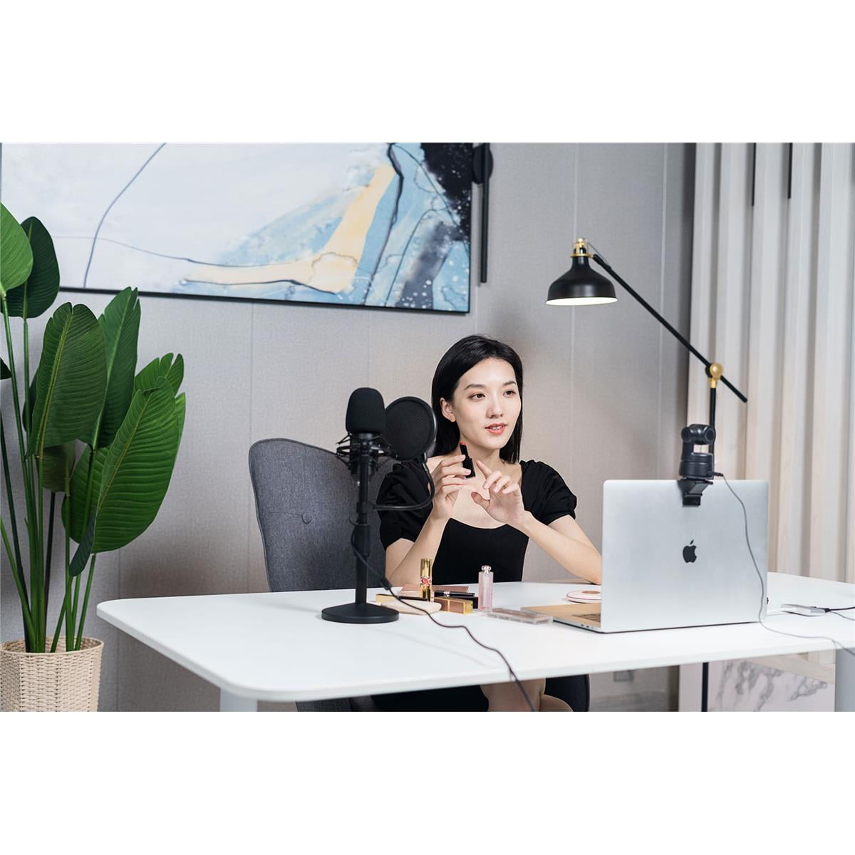 OBSBOT - Tiny Full HD Ai-Powered PTZ Webcam with Built-In Dual Microphones - Serious Techies
