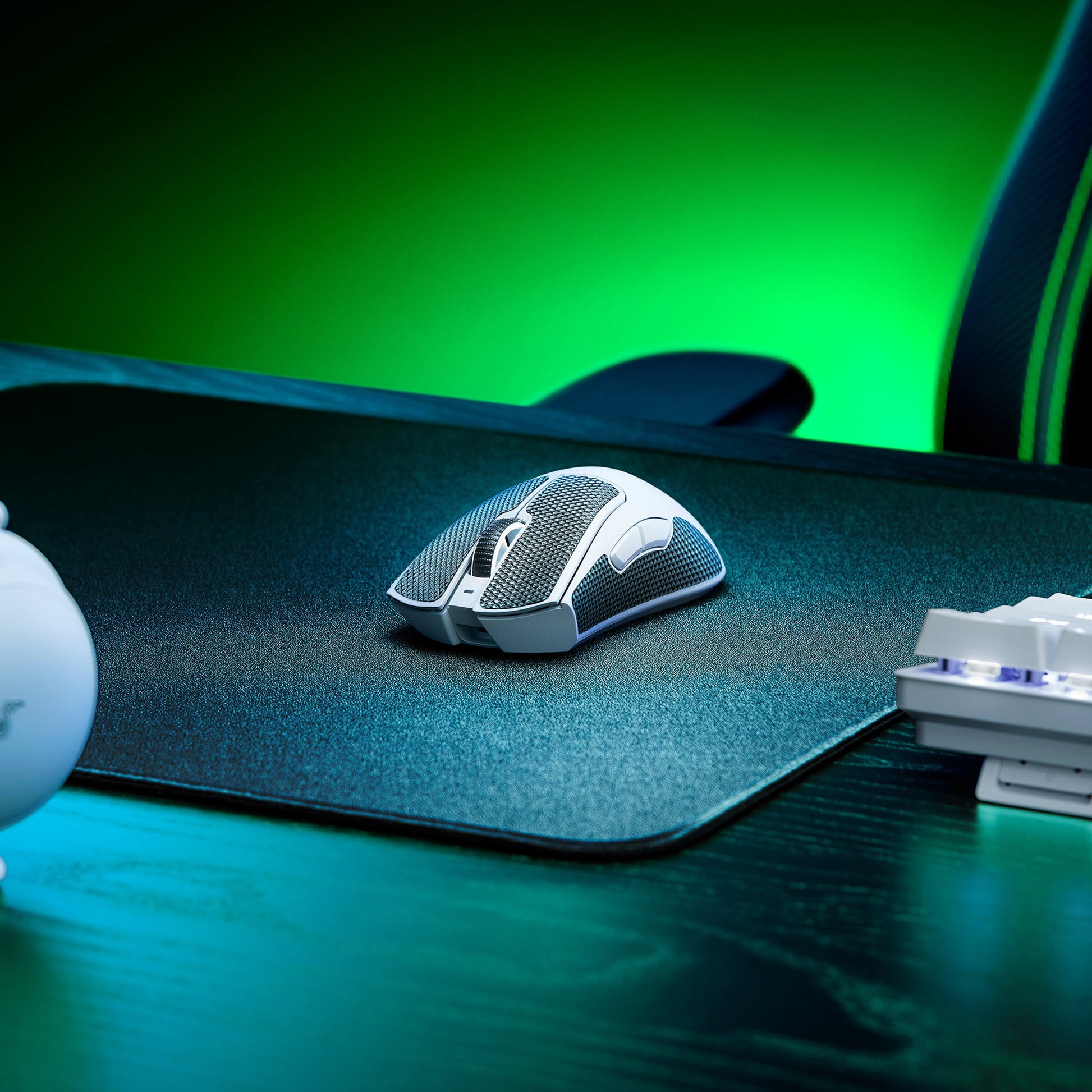 Deathadder V3 Pro Wireless Esports Gaming Mouse, 64G, 5 Buttons, 2.4Ghz, Bluetooth, White