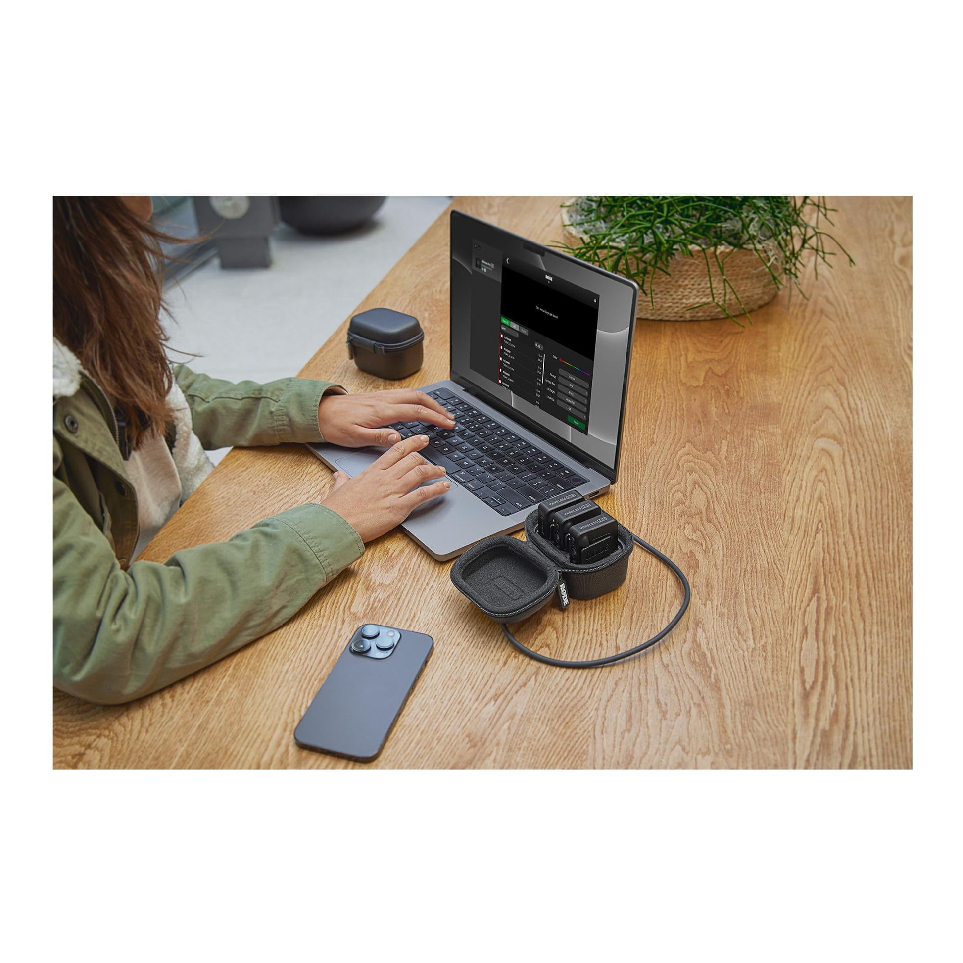 RODE - Wireless PRO Clip-On Microphones with USB-C Female & Built-In Rechargeable, Black - Serious Techies