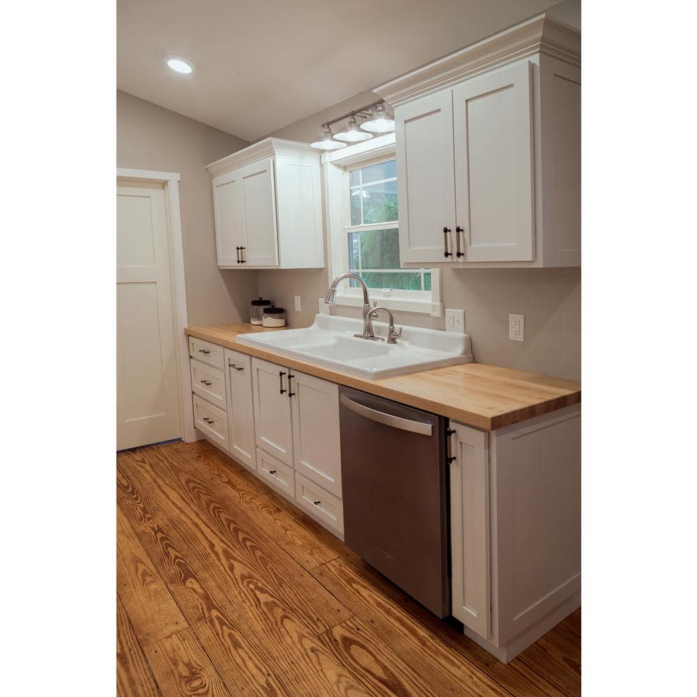Swaner Hardwood - 5 Ft. L X 25 In. D X 1.5 In. T Finished Maple Solid Wood Butcher Block Countertop with Square Edge - Serious Techies