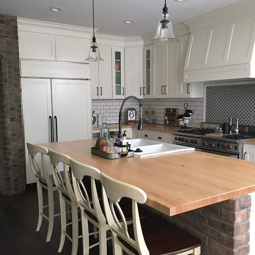 Swaner Hardwood - 5 Ft. L X 25 In. D X 1.5 In. T Finished Maple Solid Wood Butcher Block Countertop with Square Edge - Serious Techies