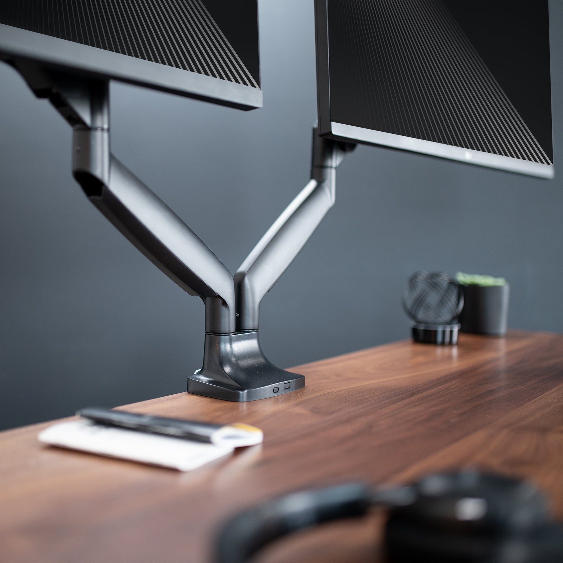 VIVO - Dual Ultrawide 40” Monitor Desk Mount with Pneumatic Spring Arms - Serious Techies
